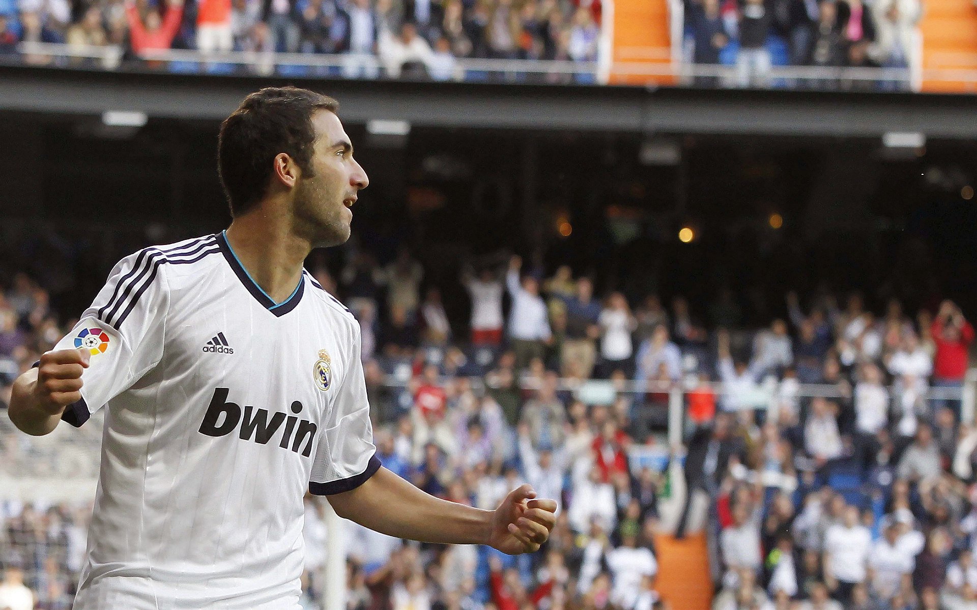 当秘鲁的尘土扬起巴萨的眼泪，孙兴慜告诉我们，压力之下，方见真神