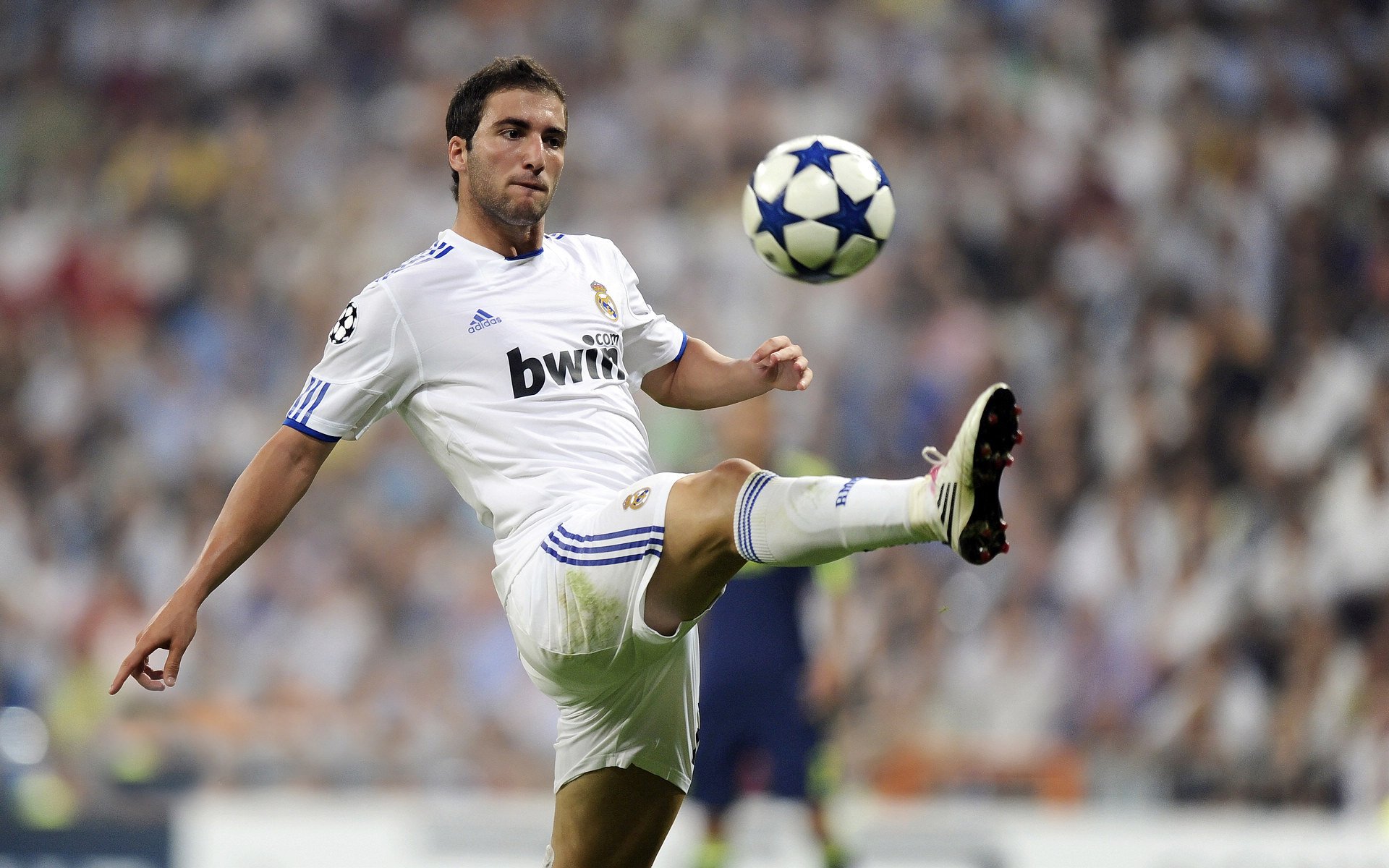 稳定输出的典范,湖人对阵76人,布伦森不掉线表现引思考