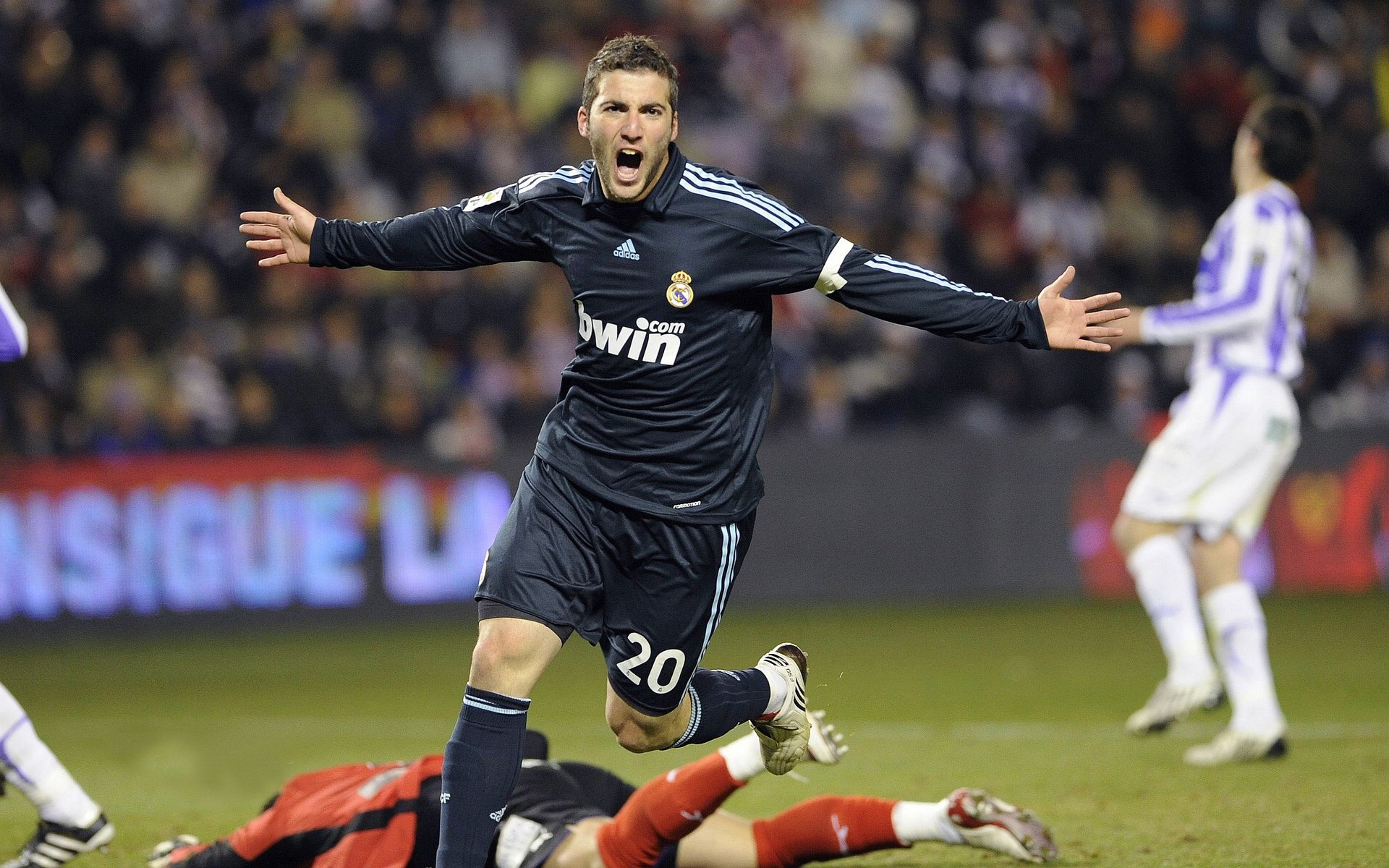 弹幕机都不追着骂了!法比尼奥的无聊,正是利物浦英超争冠的终极底气